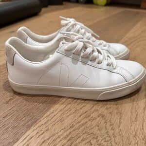 COPY - VEJA Esplar Leather Shoes